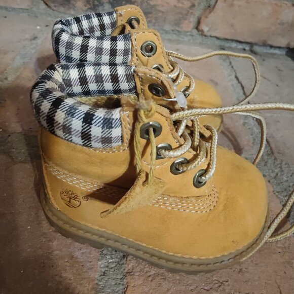 Baby Timberland Boots Super Cute 2.5 Months Old - Picture 1 of 2